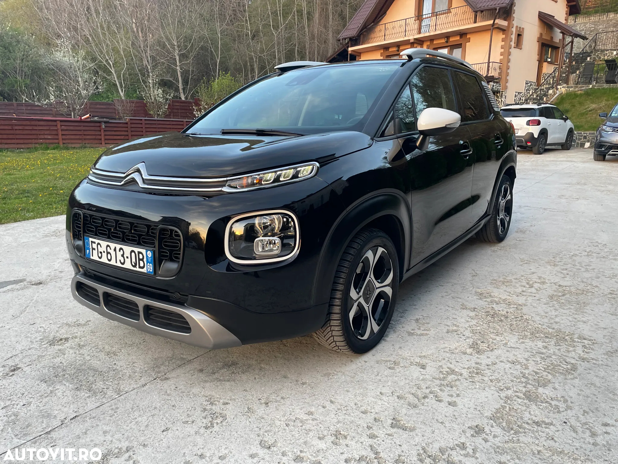 Citroën C3 AIRCROSS 1.2 PureTech S&S EAT6 Shine - 5