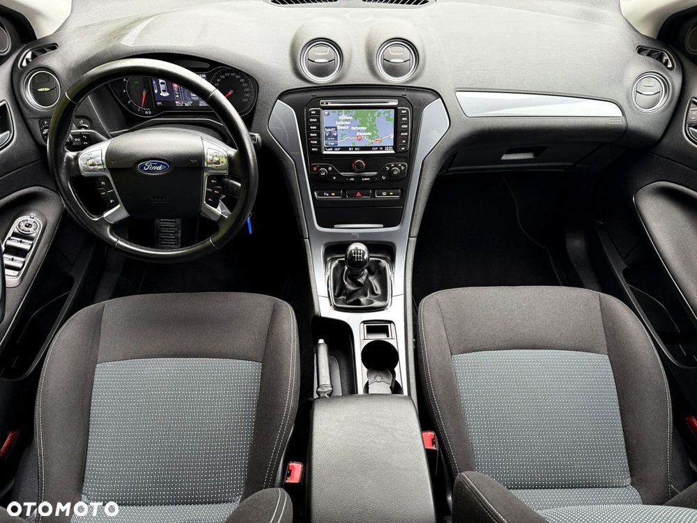Ford Mondeo - 24