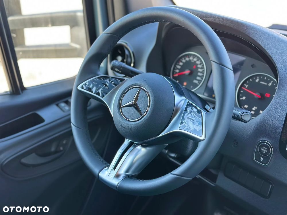 Mercedes-Benz Sprinter - 27