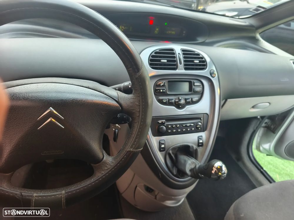 Citroën Xsara Picasso 1.6i Premier - 7