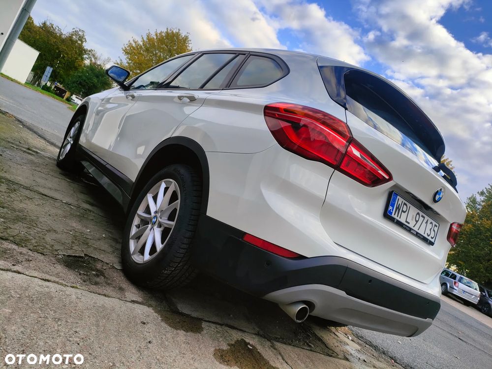 BMW X1 sDrive18d Sport Line - 4