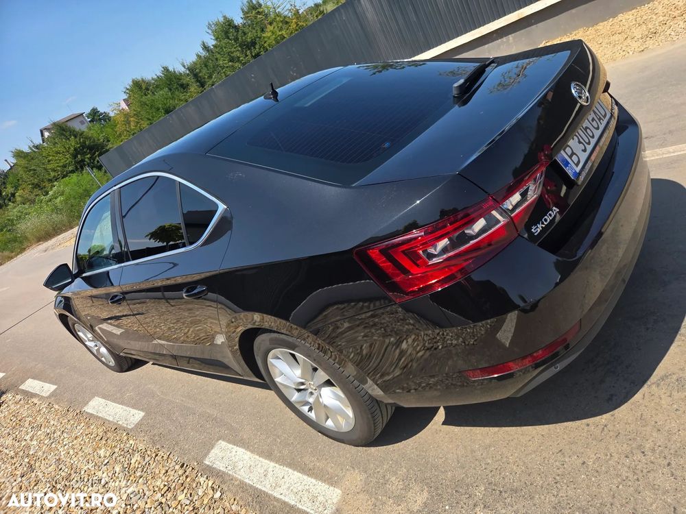 Skoda Superb 2.0 TDI DSG 4X4 Ambition - 9