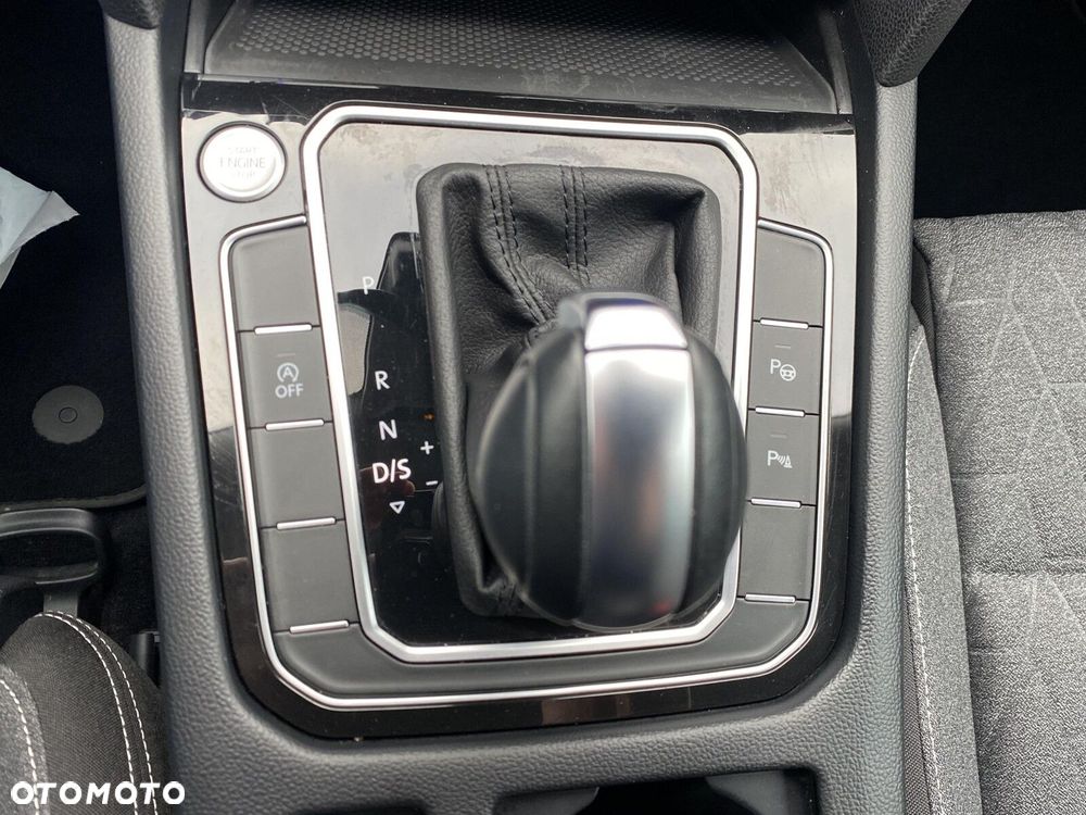 Volkswagen Passat - 20