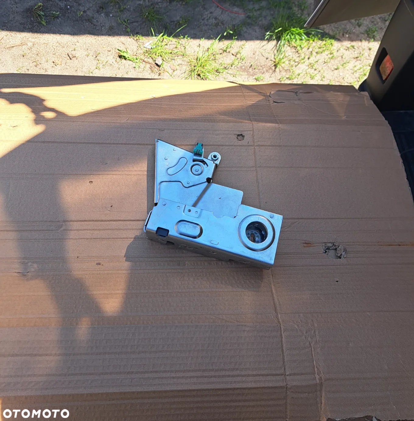 Zamek klapy drzwi tył tylnej Ford Transit Connect I 1373635 2T1V-V43288-AD - 2