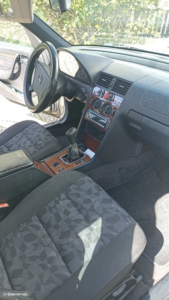 Mercedes-Benz C 220 - 10