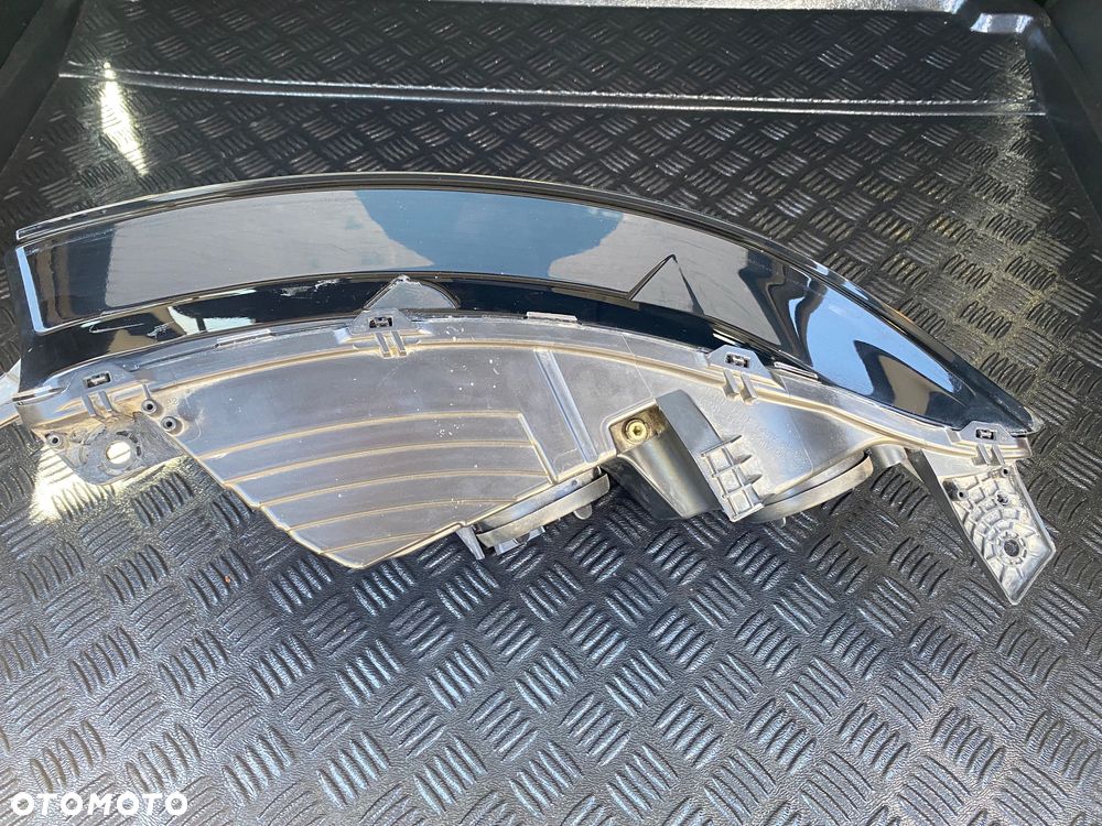 Lampa przednia prawa Ford Edge - 2