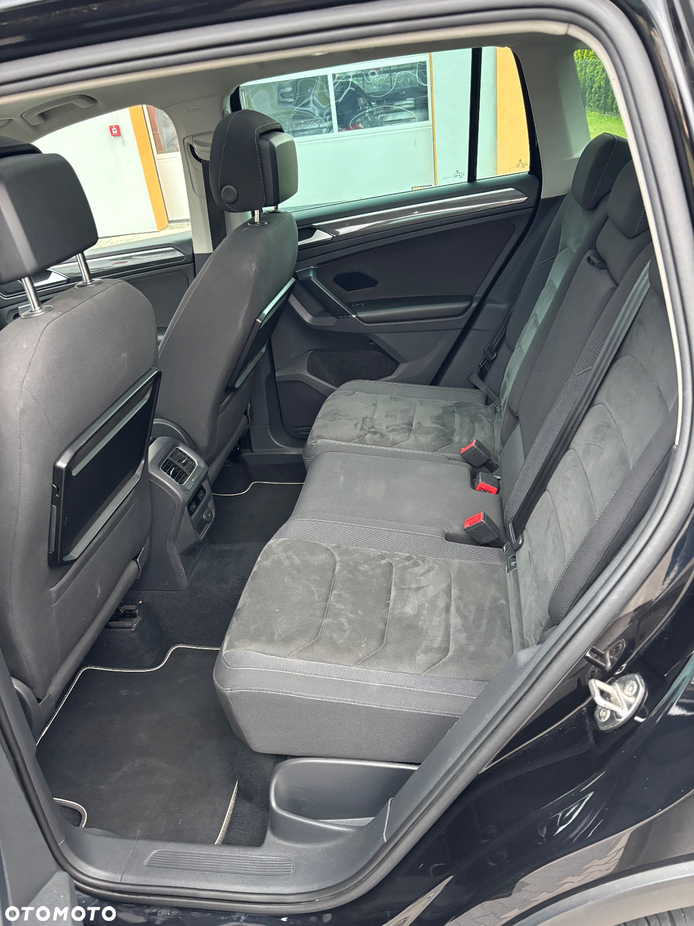 Volkswagen Tiguan - 12