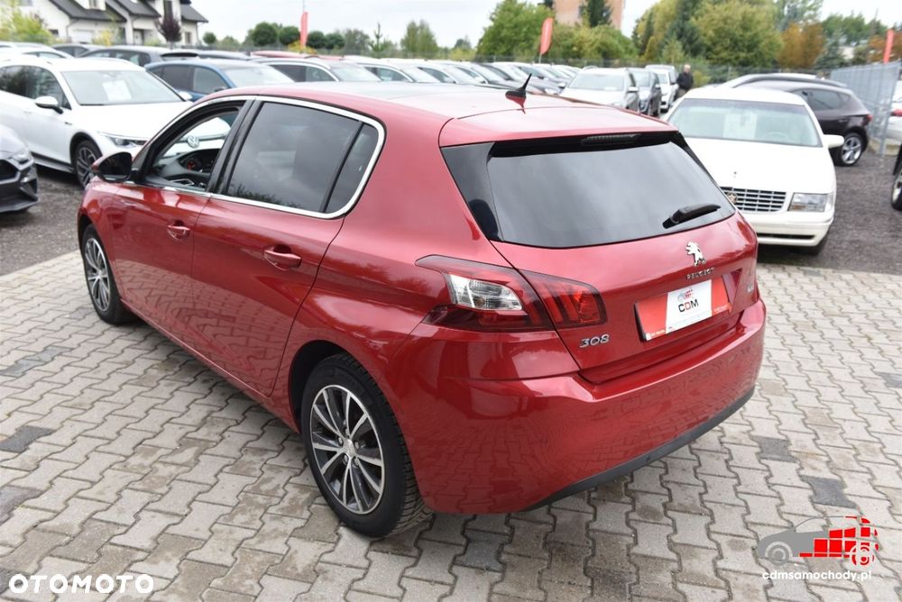 Peugeot 308 - 8