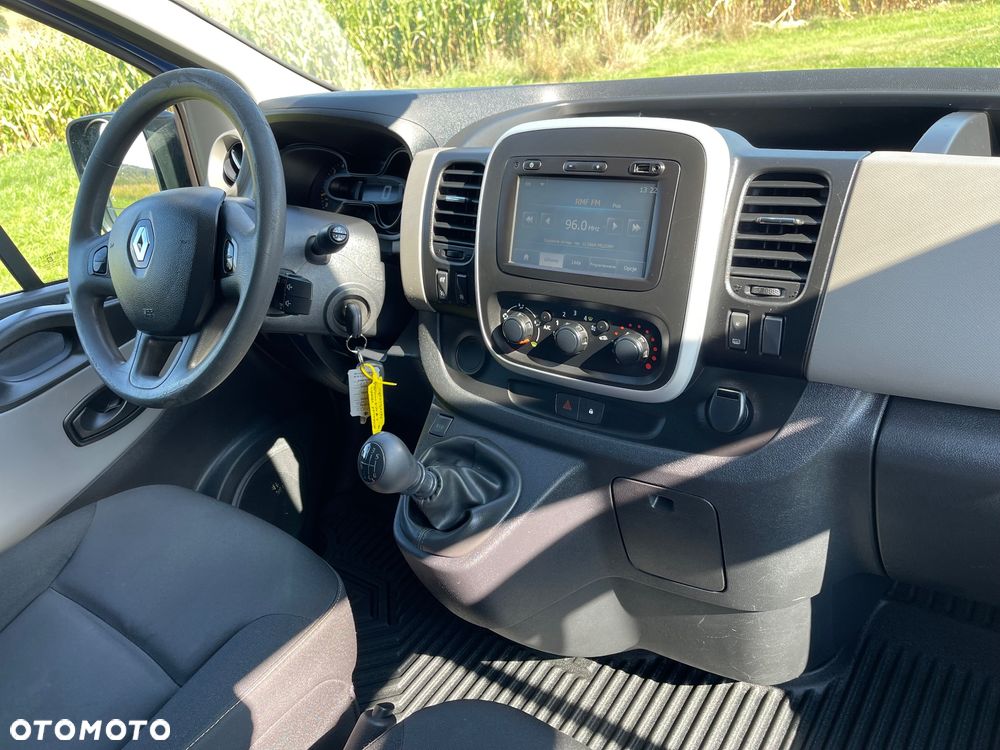 Renault Trafic - 25