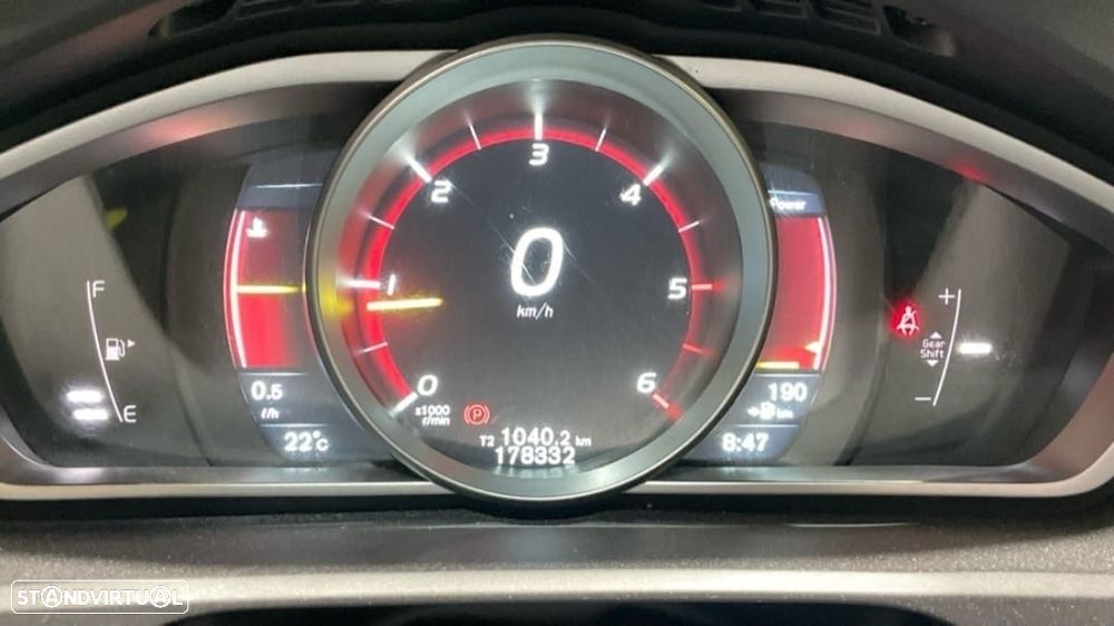 Volvo V40 2.0 D2 R-Design - 7