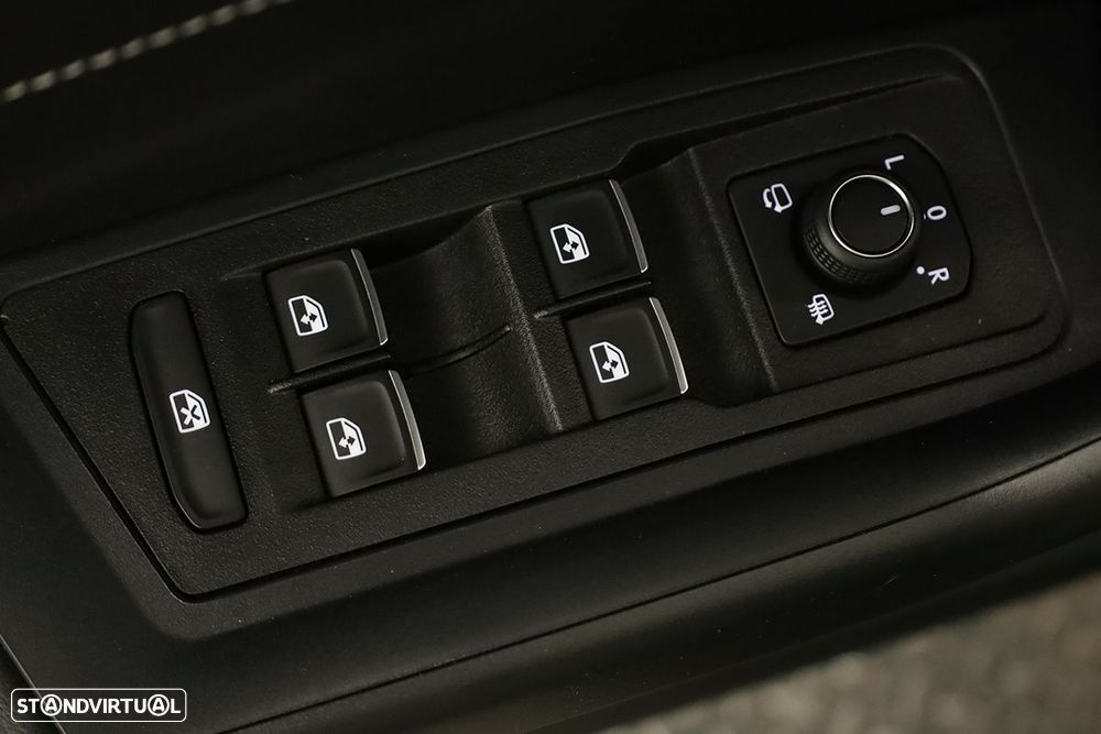 VW T-Roc 1.5 TSI Black Style DSG - 19