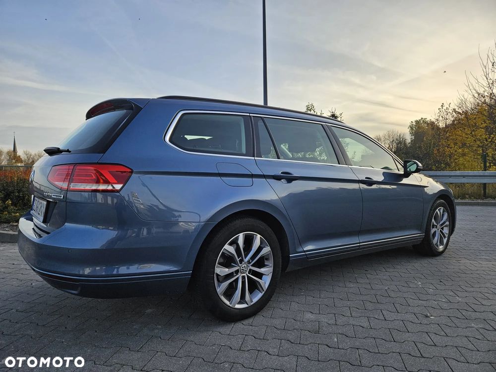 Volkswagen Passat 2.0 TDI SCR Comfortline - 8