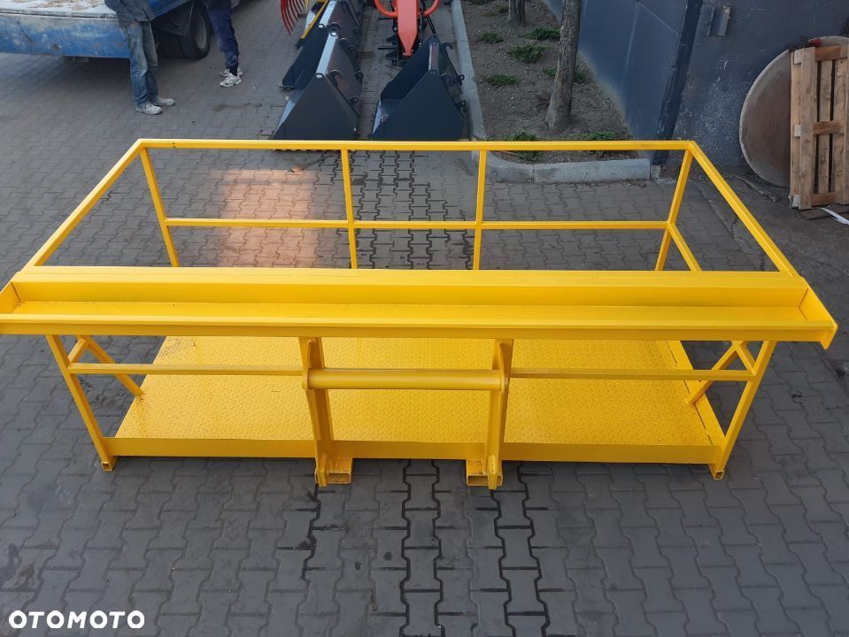 OKAZJA! RATY 0%! Kosz narzędziowy JCB, Manitou, Dieci, Bobcat, John Deere - 4