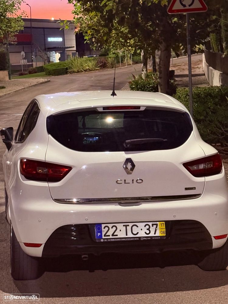 Renault Clio - 16