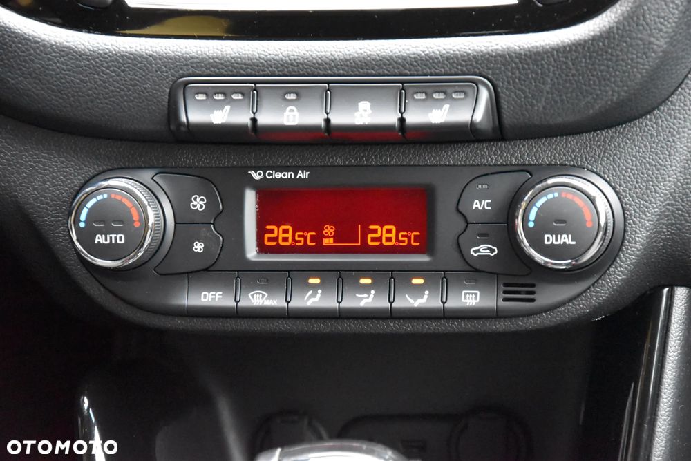 Kia Ceed 1.6 GDI SW DCT Spirit - 23