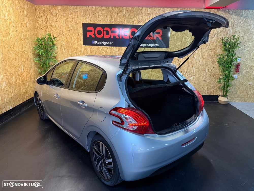 Peugeot 208 1.4 HDi Access - 21