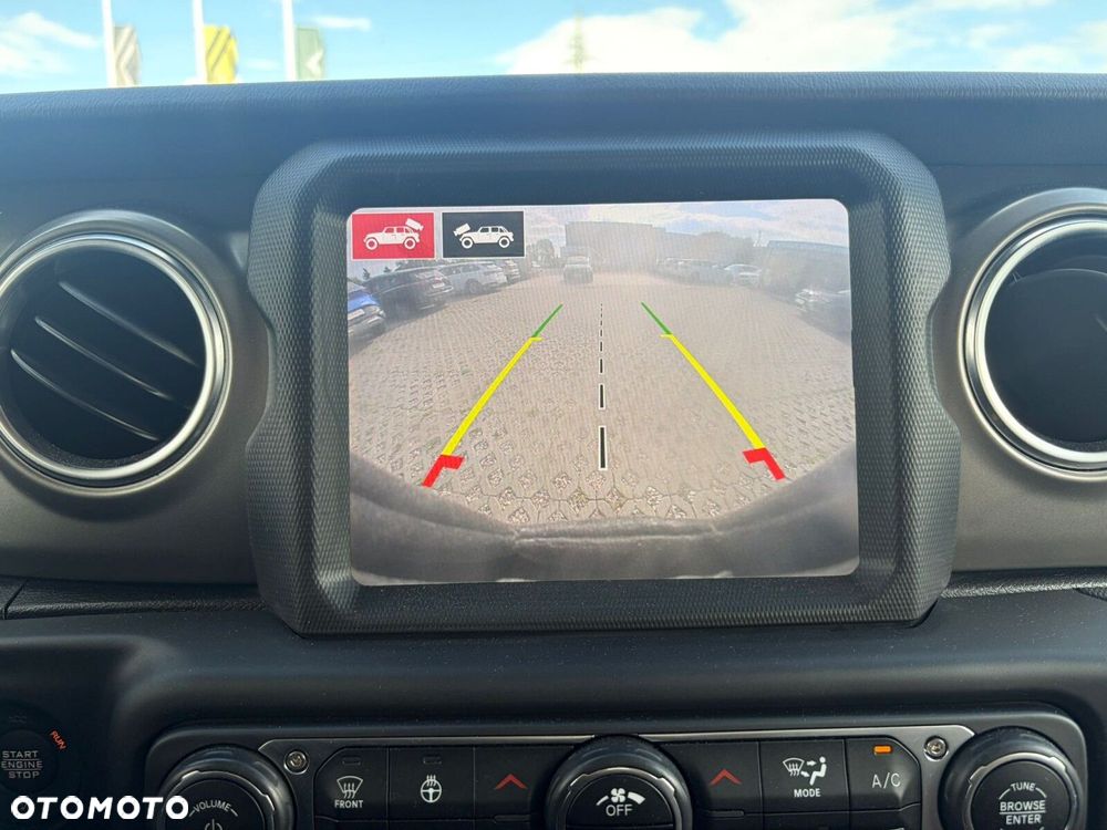 Jeep Wrangler - 9