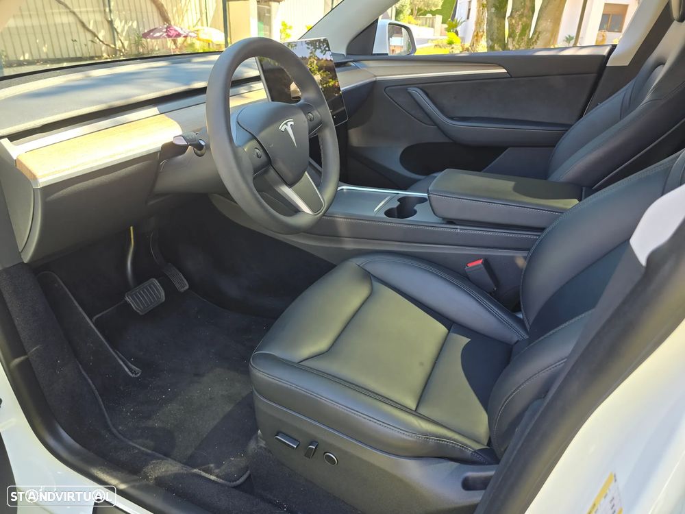 Tesla Model Y Standard - 13