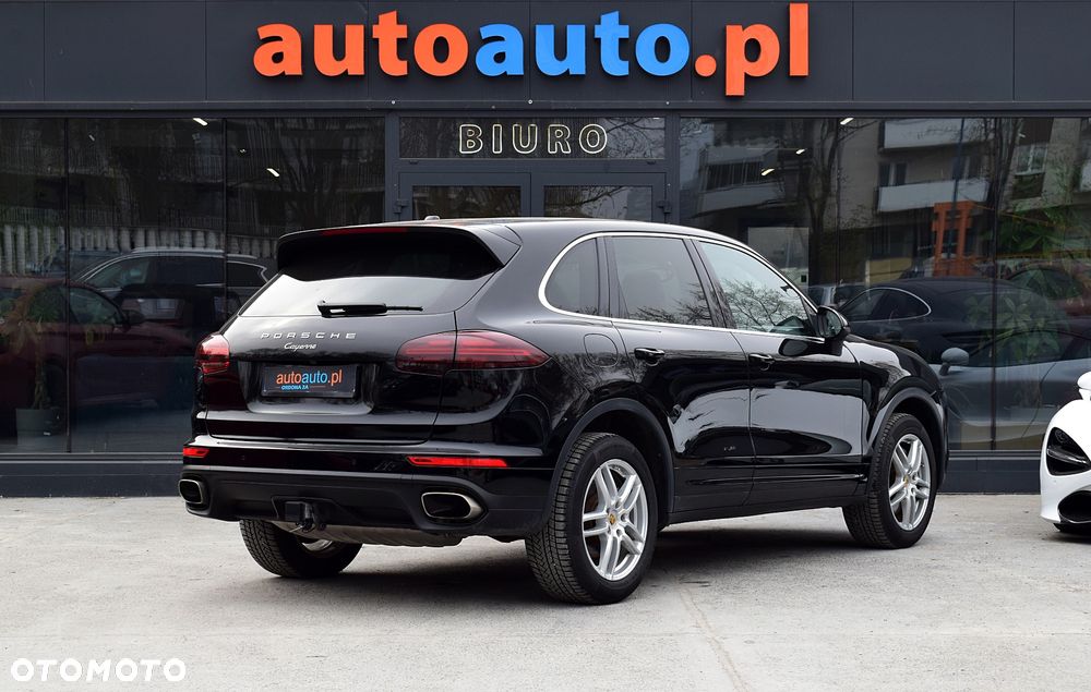 Porsche Cayenne Standard - 24