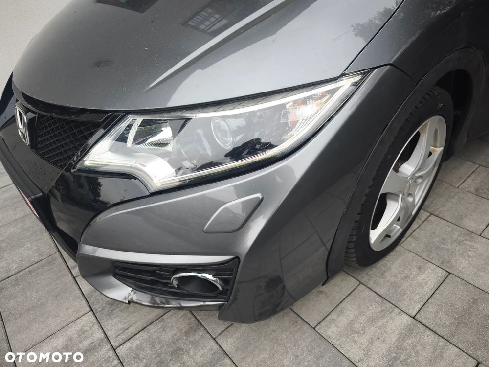 Honda Civic 1.6 i-DTEC Comfort Black Edition - 26