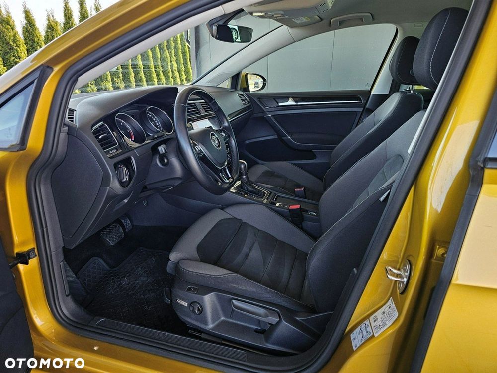 Volkswagen Golf - 14