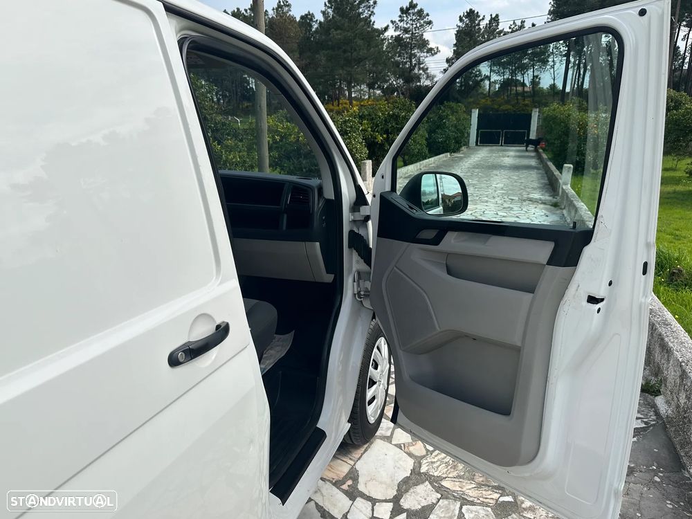 VW TRANSPORTER 2.0 TDI  IVA DESCRIMINADO - 26