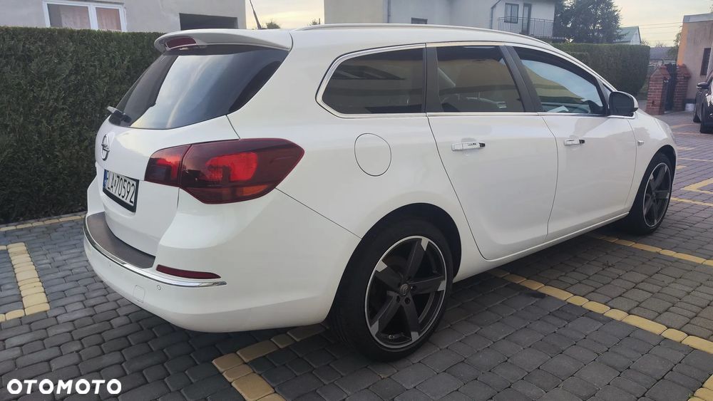 Opel Astra GTC 1.4 Turbo - 9
