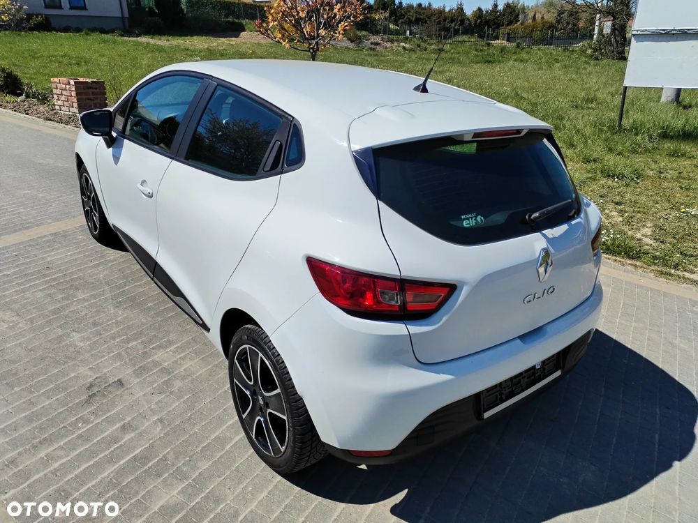 Renault Clio - 36