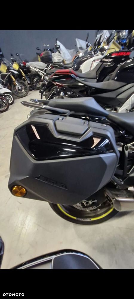 Suzuki GSX 1000 - 27