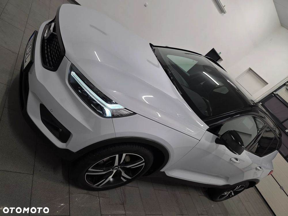 Volvo XC 40 D3 SCR R-Design - 4