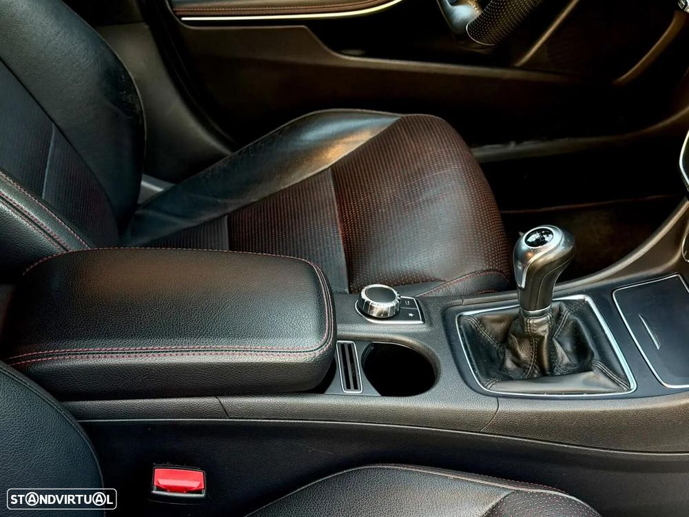 Mercedes-Benz A 180 - 25