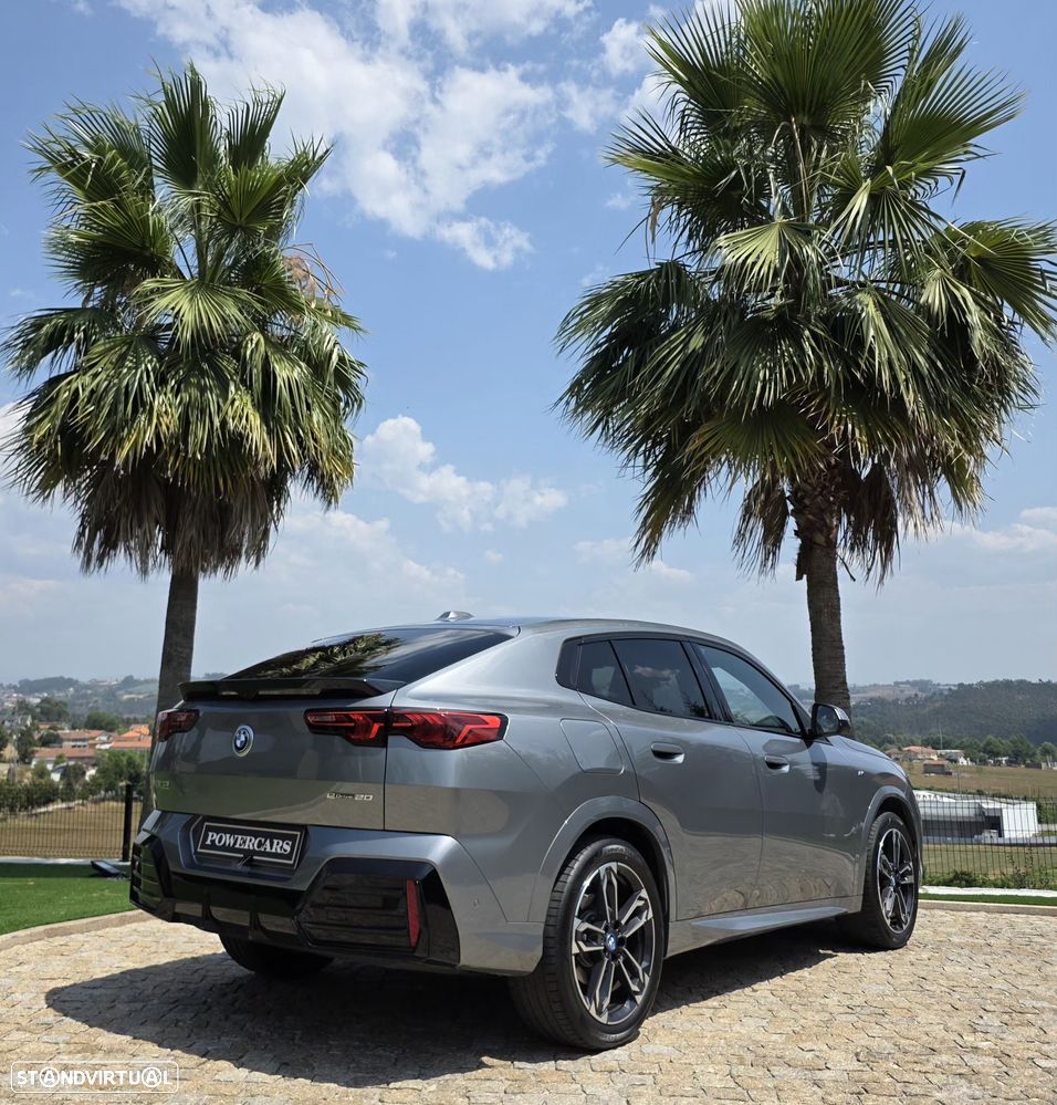 BMW iX2 eDrive20 Pack Desportivo M Pro - 12