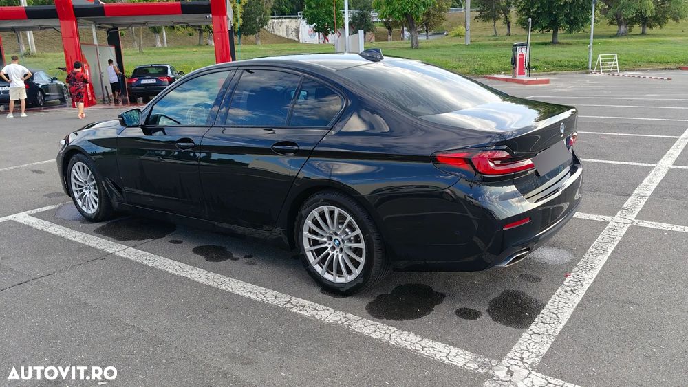 BMW Seria 5 530i AT MHEV - 8