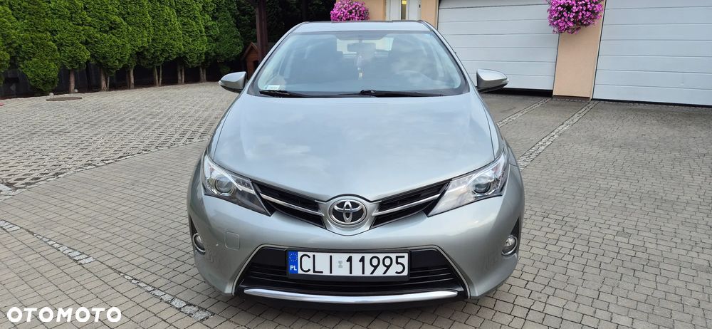 Toyota Auris 2.0 D-4D Life - 9