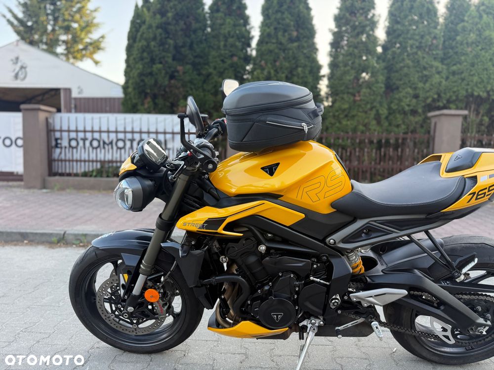 Triumph Street Triple - 22