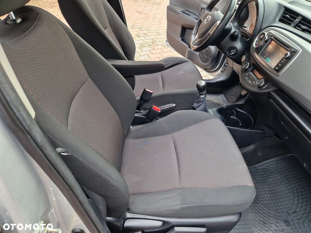 Toyota Yaris 1.33 Premium EU6 - 26
