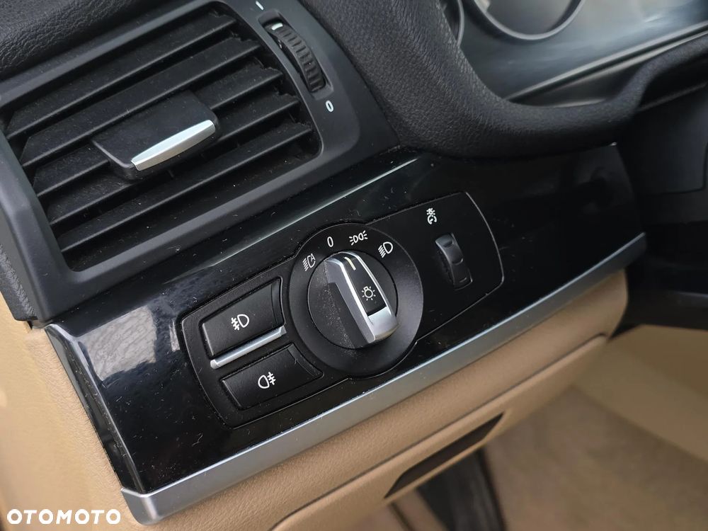 BMW X3 xDrive28i - 14