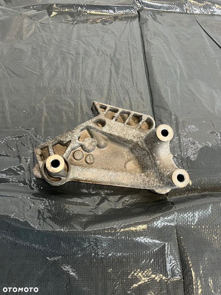 Poduszka Łapa Mocowanie Silnika VW Skoda Audi 04L199207D