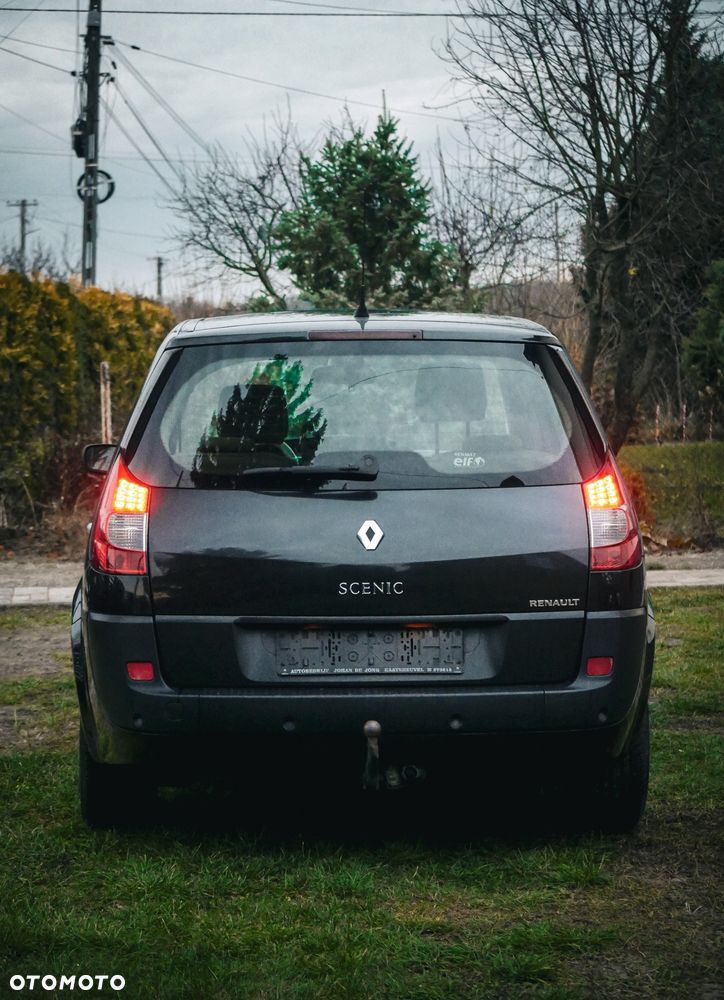 Renault Grand Scenic - 8