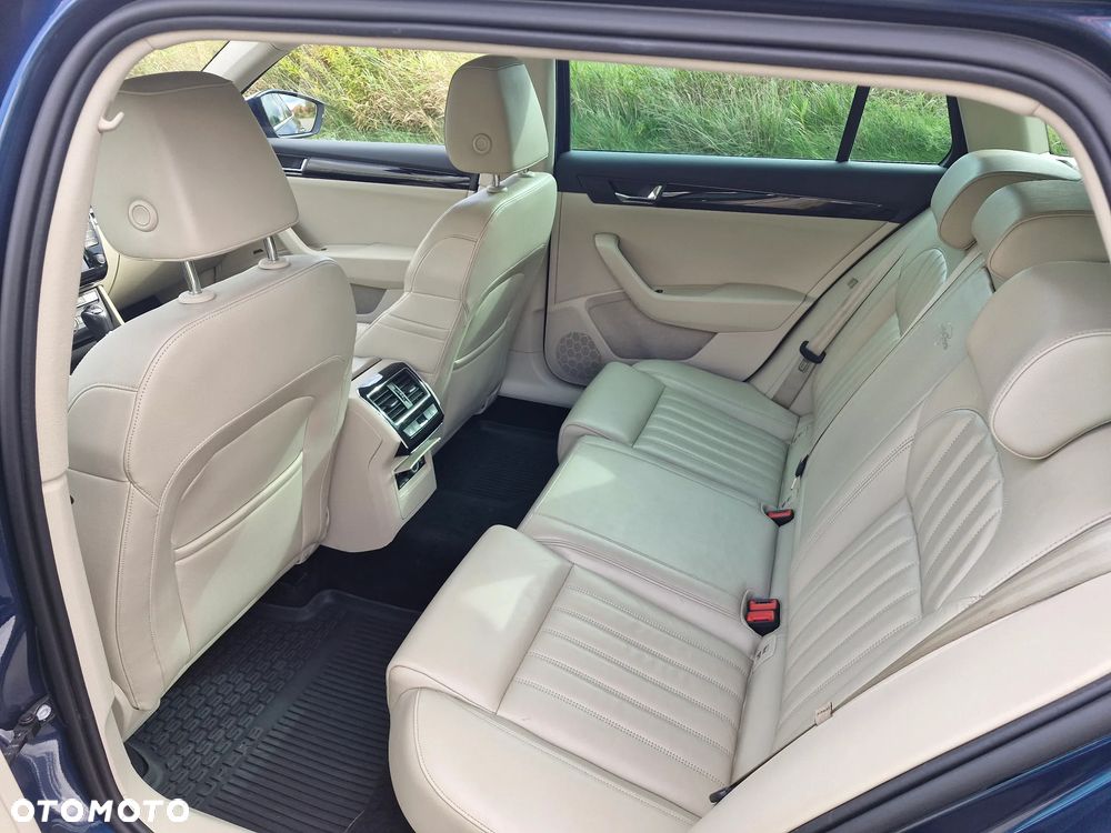 Skoda Superb 2.0 TDI 4x4 L&K DSG - 17