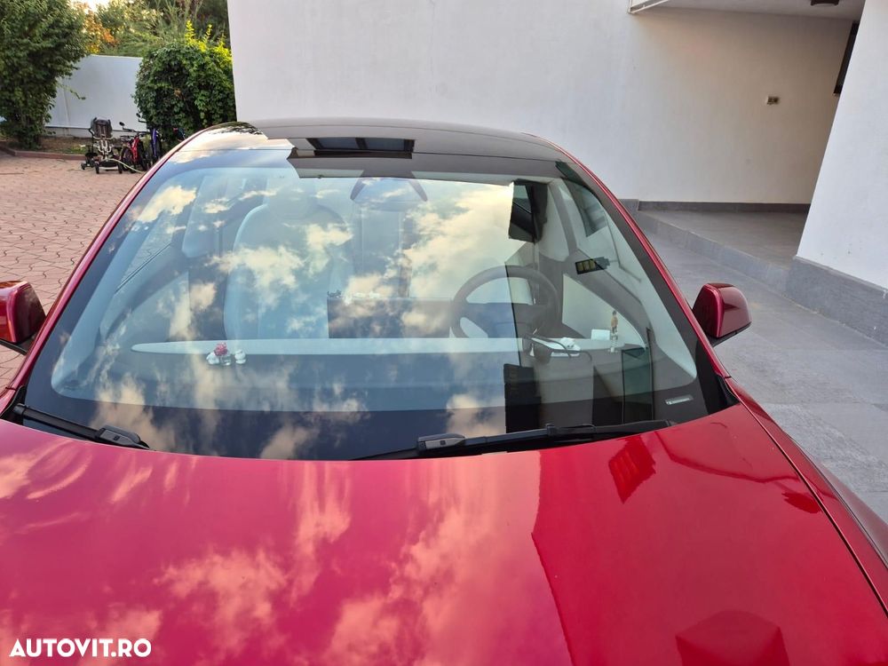 Tesla Model 3 - 14