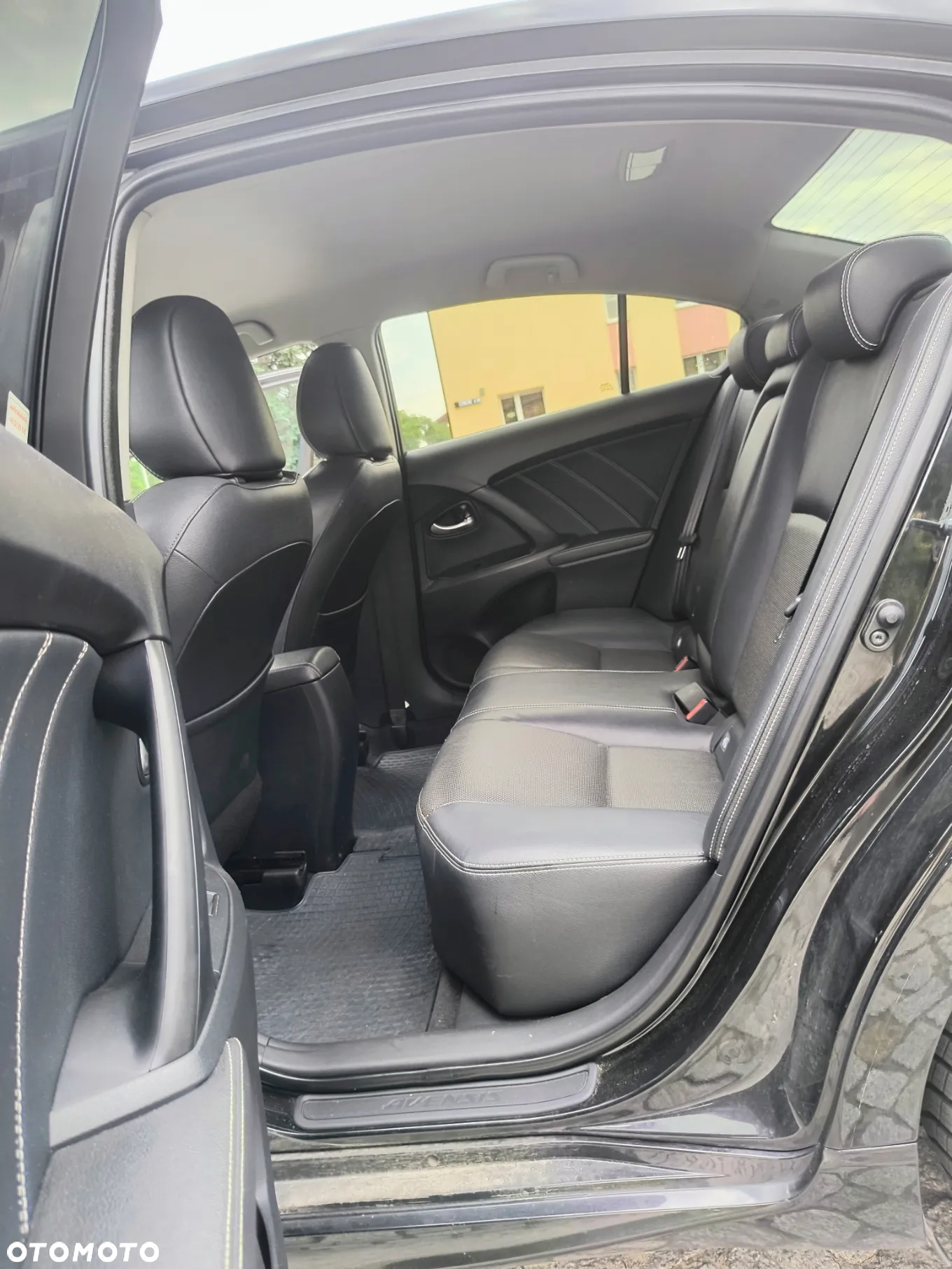 Toyota Avensis - 13