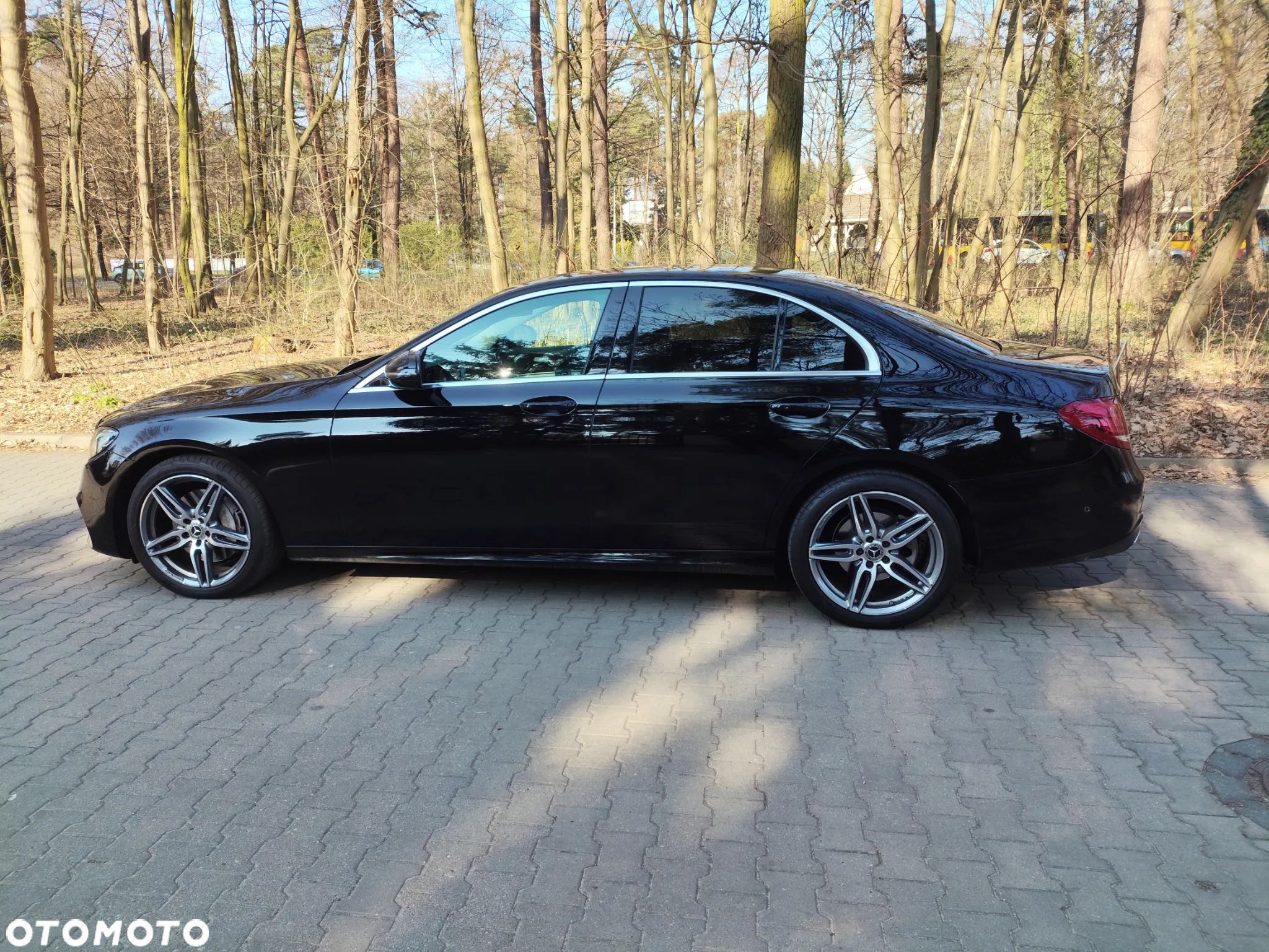 Mercedes-Benz Klasa E 220 d 4-Matic Business Edition 9G-TRONIC - 1