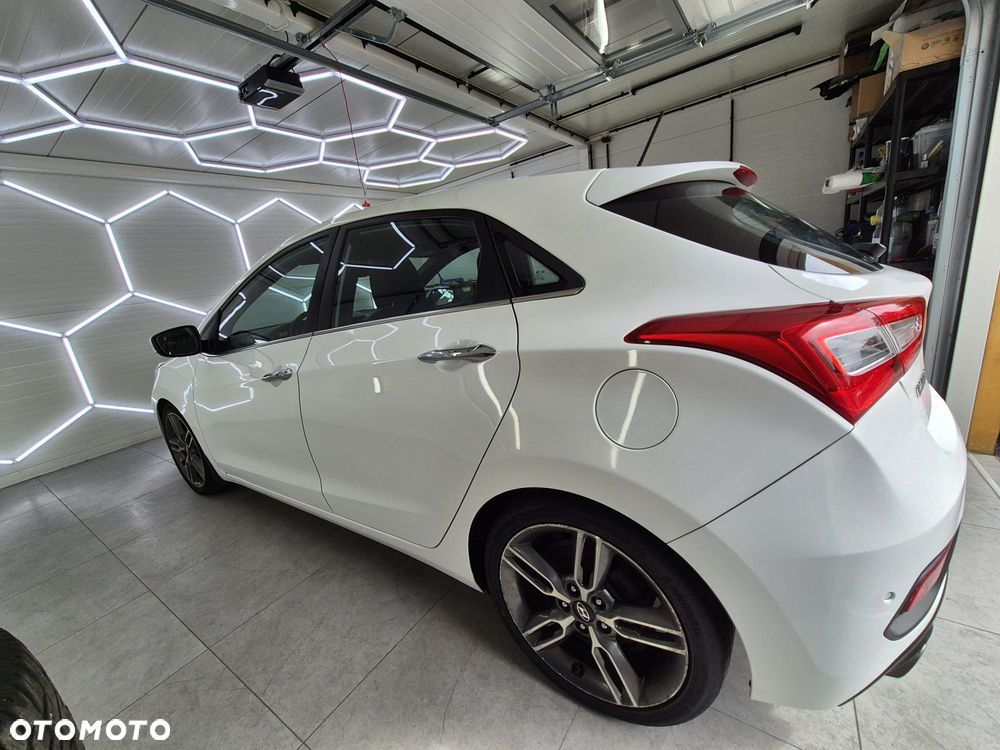 Hyundai i30 1.6 T GDI Turbo - 8