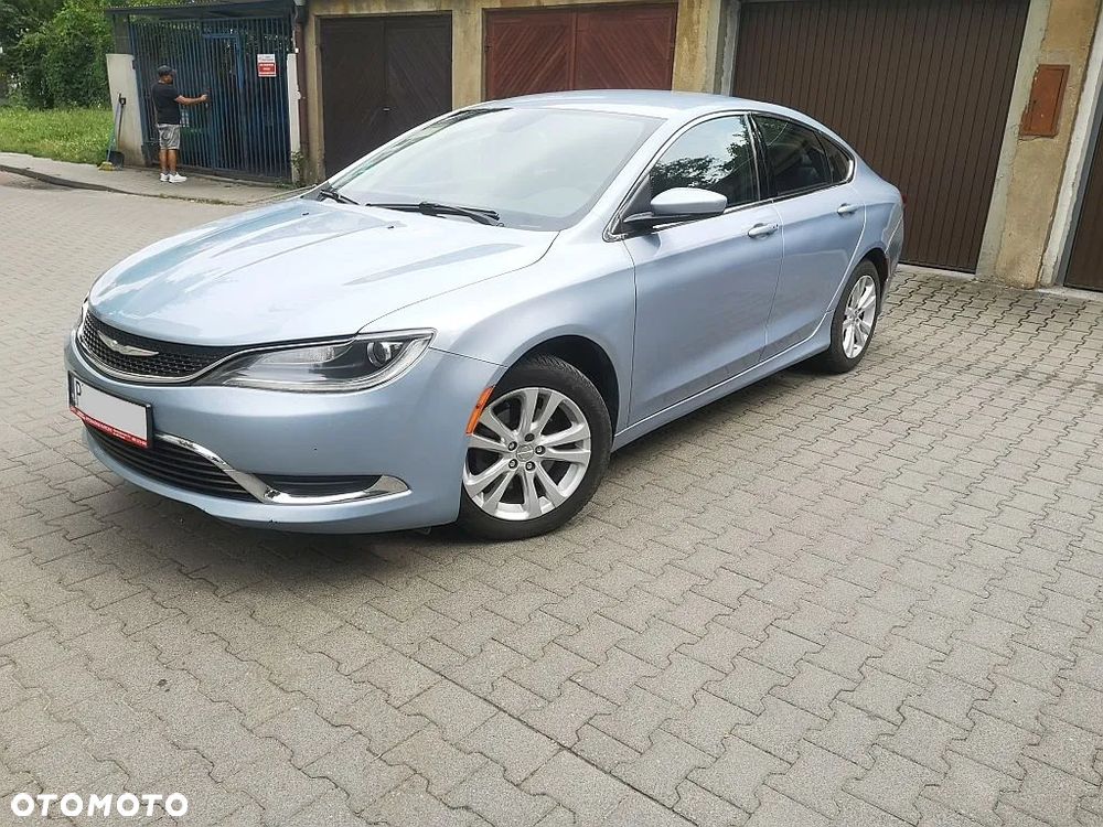 Chrysler 200 - 2