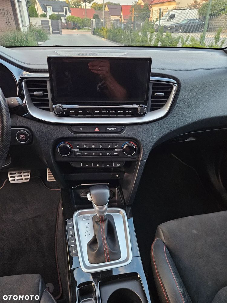 Kia ProCeed - 26