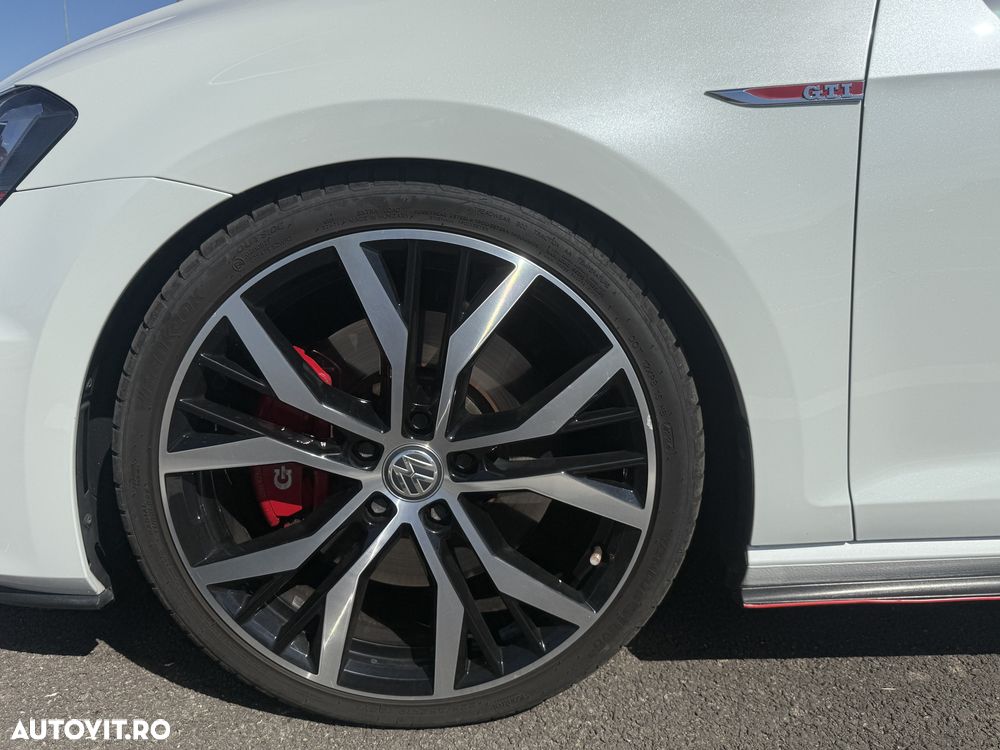 Volkswagen Golf 2.0 TSI BMT DSG GTI Performance - 11
