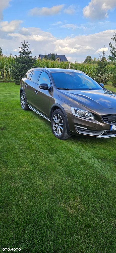 Volvo V60 Cross Country D3 Drive-E Kinetic - 2