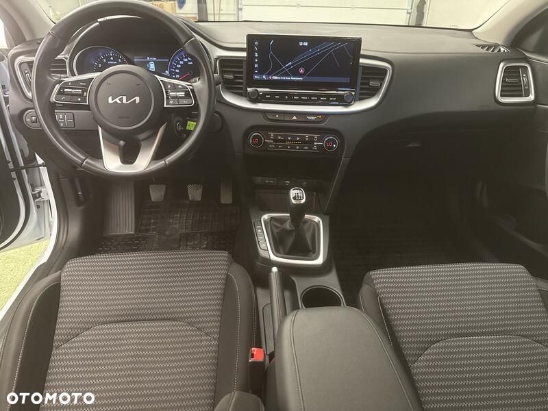 Kia Ceed 1.5 T-GDI M - 22