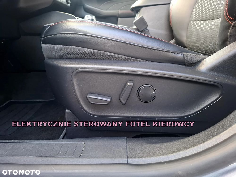 Ford Kuga 2.5 Duratec FHEV 4x4 ST-LINE X - 11